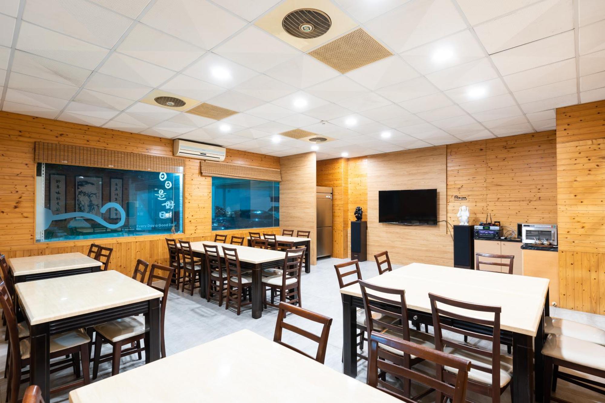Etung Hotel Taichung Buitenkant foto
