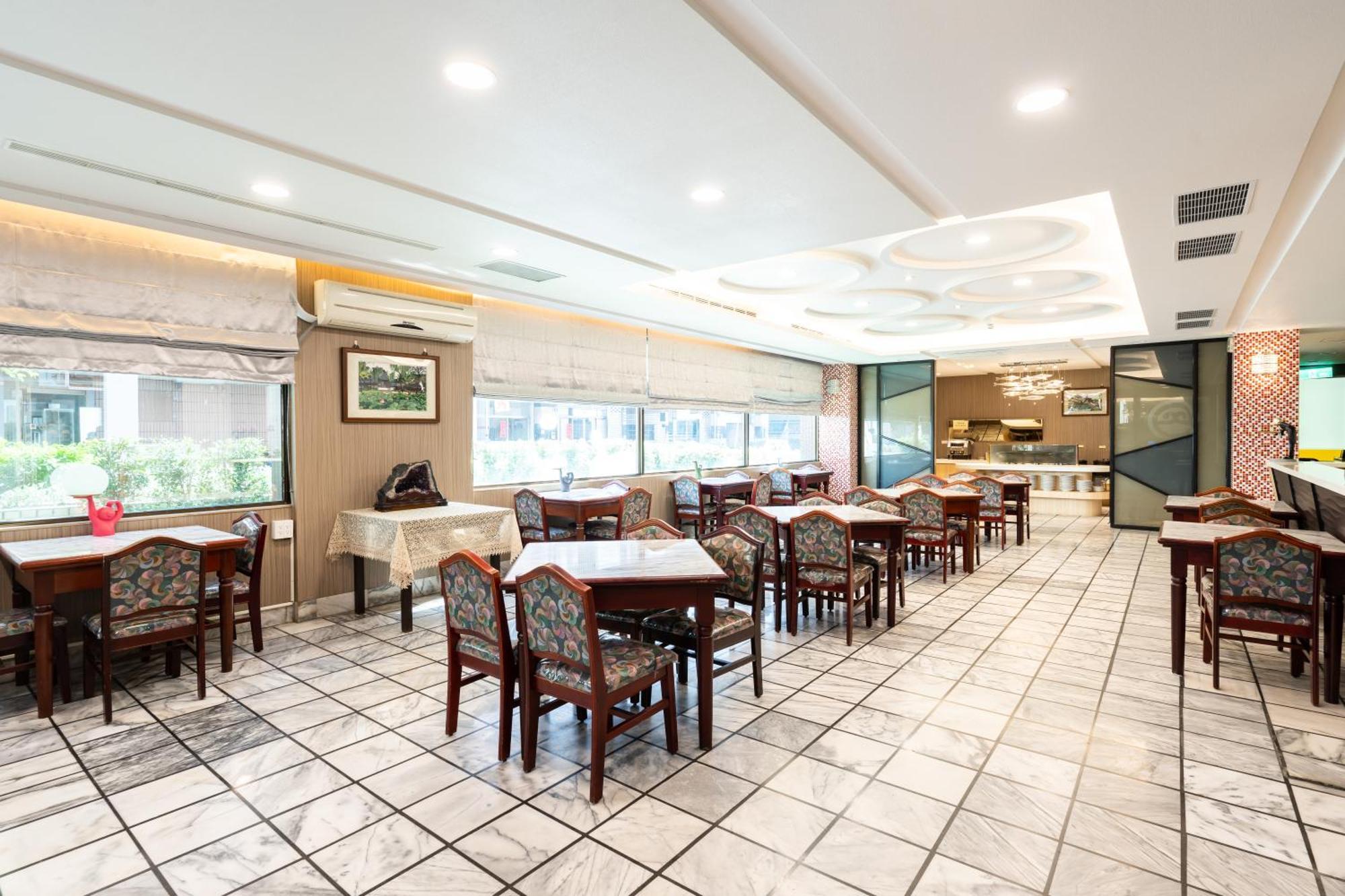 Etung Hotel Taichung Buitenkant foto